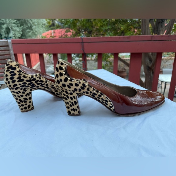 Stunning, elegant, collectible Rosina Ferragamo Schiavone Two-tone pump US 6-6.5 - Picture 2 of 10